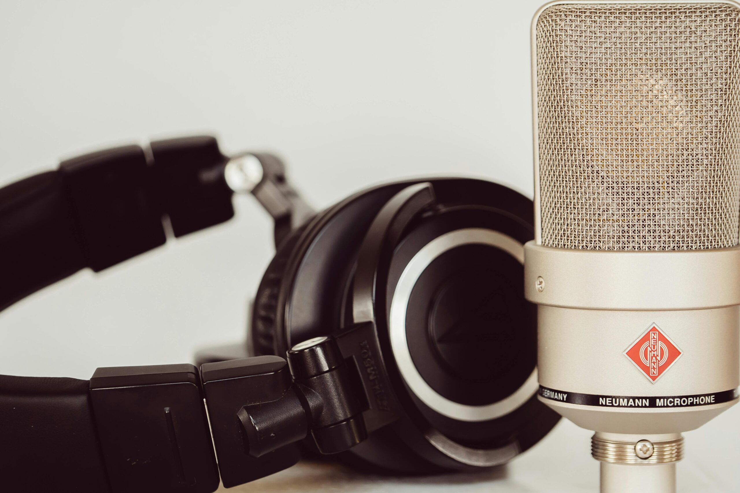 Gray condenser microphone